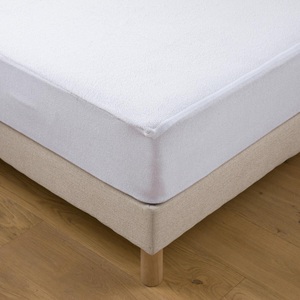 REVERIE, Matratzenschonbezug, elastischer Frottee, PU-Beschichtung
