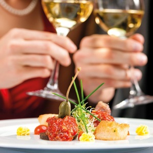 SMARTBOX, Pärchenfreuden: 1 Romantisches Abendessen Für 2 In Der Malerischen Kulisse Von Montreaux Oder Vevey - Geschenkbox Unisex, Pärchenfreuden: 1 romantisches Abendessen für 2 in der malerischen Kulisse von Montreaux oder Vevey