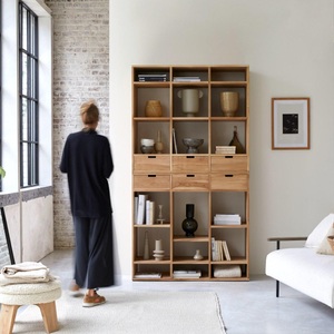 Tikamoon, Hohes Bücherregal aus Teak massiv Miho Hohes Bücherregal aus Teak massiv Miho