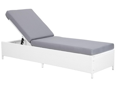 Beliani, Beliani Gartenliege Rattan weiss Auflage grau TURIN II, Beliani - Liege aus PE Rattan Boho TURIN, One Size, Weiss Bunt