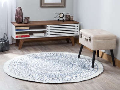 Beliani, Beliani Outdoor Teppich blau/weiss ø140 cm zweiseitig YALAK, Beliani - Teppich aus Kunststoff Retro YALAK, 140 cm, Blau Bunt