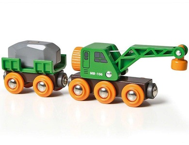 BRIO, Brio Holz-Spielzeug KRANWAGEN 4-teilig in bunt, Brio Grüner Kranwagen mit Anhänger + Fracht