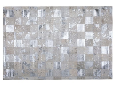 Beliani, Beliani Teppich Leder beige/silbern 160 x 230 cm YAZIR, Beliani - Teppich aus Kuhfell Modern YAZIR, 160X230CM, Antikes Silber