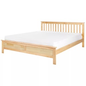 Beliani, Bett mit Lattenrost aus Kiefernholz Klassisch MAYENNE Bett mit Lattenrost aus Kiefernholz Klassisch MAYENNE
