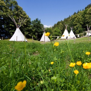 SMARTBOX, 2 Schöne Nächte Mit Frühstück In Einem Typischen Tipi-zelt In Der Schweiz - Geschenkbox Unisex, 2 schöne Nächte mit Frühstück in einem typischen Tipi-Zelt in der Schweiz
