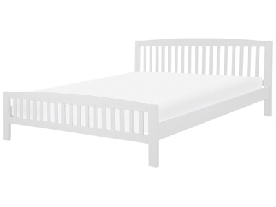 Beliani, Bett mit Lattenrost aus Kiefernholz Skandinavisch CASTRES Bett mit Lattenrost aus Kiefernholz Skandinavisch CASTRES