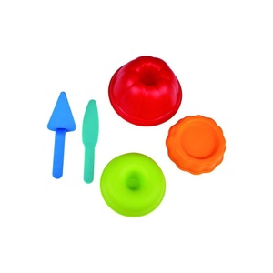 Hape, Hape Sandspielzeug 5 Backstube, Sandformen BACKSTUBE 5-teilig in bunt