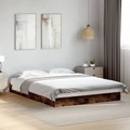 vidaXL, vidaXL Bettgestell Räuchereiche 135x190 cm Holzwerkstoff