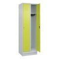 CP, C+P Spind Classic PLUS, Sockel, 2 Abteile, HxBxT 1.950 x 600 x 500 mm, lichtgrau, clowngrün, Zylinderschloss, ohne Mitteltrennwand