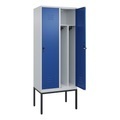 CP, C+P Spind Classic PLUS, Gestell, 2 Abteile, HxBxT 2.120 x 800 x 500 mm, lichtgrau, enzianblau, für Vorhängeschloss, mit Mitteltrennwand