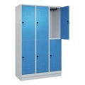 CP, C+P Doppelstock-Spind Classic PLUS, 3 Abteile, lichtgrau / lichtblau, HxB 1950 x 1200 mm, mit Bodensockel, Drehriegel