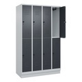 CP, C+P Doppelstock-Spind Classic PLUS, 4 Abteile, lichtgrau / grau, HxB 1950 x 1200 mm, mit Bodensockel, Drehriegel