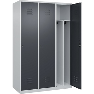 C+P Spind Classic PLUS, 3 Abteile, lichtgrau / grau, B 1200 mm, mit Bodengleitern, Zylinderschloss, Trennwand mittig