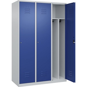 C+P Spind Classic PLUS, 3 Abteile, lichtgrau / enzianblau, B 1200 mm, mit Bodengleitern, Zylinderschloss, Trennwand mittig