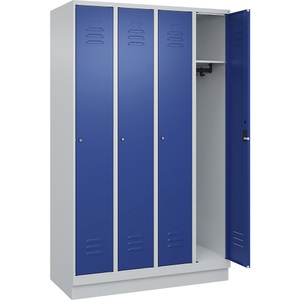 C+P Spind Classic PLUS, 4 Abteile, lichtgrau / enzianblau, B 1200 mm, mit Bodensockel, Zylinderschloss