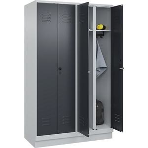 CP, C+P Schwarz-Weiß-Spind Classic PLUS, 2 Abteile, lichtgrau / grau, HxB 1950 x 1200 mm, mit Bodensockel, Drehriegel, C+P Schwarz-Weiß-Spind Classic PLUS, 2 Abteile, lichtgrau / grau, HxB 1950 x 1200 mm, mit Bodensockel, Drehriegel