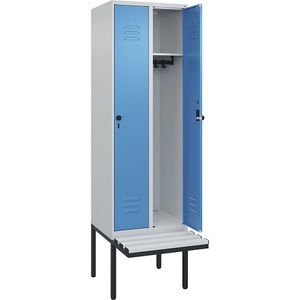 C+P Spind Classic PLUS Sitzbank, 2 Abteile, lichtgrau / lichtblau, B 600 mm, Sicherheits-Drehriegel, auskragend, Kunststoff