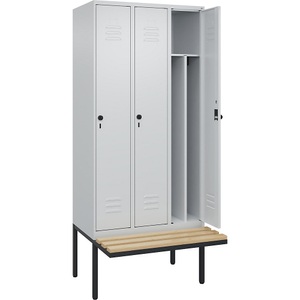 C+P Spind Classic PLUS Sitzbank, 3 Abteile, mittig, lichtgrau, B 900 mm, Sicherheits-Drehriegel, auskragend, Buche-Hartholz