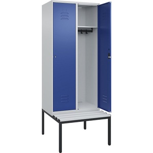 C+P Spind Classic PLUS Sitzbank, 2 Abteile, lichtgrau / enzianblau, B 800 mm, Zylinderschloss, untergebaut, Kunststoff