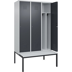 C+P Spind Classic PLUS Sitzbank, 3 Abteile, mittig, lichtgrau / grau, B 1200 mm, Zylinderschloss, untergebaut, Kunststoff