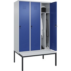 CP, C+P Spind Classic PLUS Sitzbank, 3 Abteile, mittig, lichtgrau / enzianblau, B 1200 mm, Sicherheits-Drehriegel, untergebaut, Kunststoff