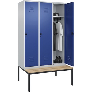 C+P Spind Classic PLUS Sitzbank, 3 Abteile, lichtgrau / enzianblau, B 1200 mm, Sicherheits-Drehriegel, untergebaut, Buche-Hartholz