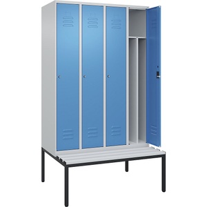 C+P Spind Classic PLUS Sitzbank, 4 Abteile, mittig, lichtgrau / lichtblau, B 1200 mm, Zylinderschloss, untergebaut, Kunststoff