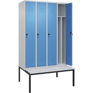 C+P Spind Classic PLUS Sitzbank, 4 Abteile, mittig, lichtgrau / lichtblau, B 1200 mm, Sicherheits-Drehriegel, untergebaut, Kunststoff