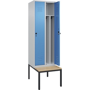 C+P Spind Classic PLUS Sitzbank, 2 Abteile, mittig, lichtgrau / lichtblau, B 600 mm, Sicherheits-Drehriegel, untergebaut, Buche-Hartholz