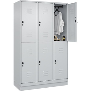 C+P Doppelstock-Spind Classic PLUS, 3 Abteile, lichtgrau, HxB 1950 x 1200 mm, mit Bodensockel, Drehriegel