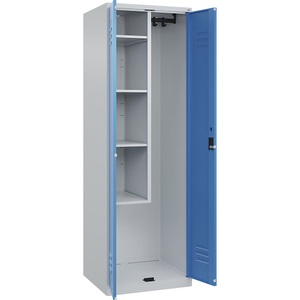 C+P Putzmittelspind Classic PLUS, 1 Abteil, Trennwand mittig, verkürzt, lichtgrau / lichtblau, B 600 mm, mit Bodengleitern, Zylinderschloss