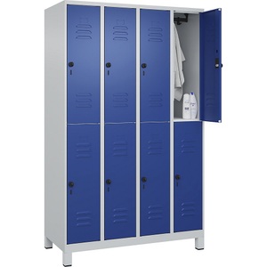 C+P Doppelstock-Spind Classic PLUS, 4 Abteile, lichtgrau / enzianblau, HxB 1950 x 1200 mm, mit Füßen, Drehriegel