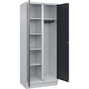 C+P Putzmittelspind Classic PLUS, 1 Abteil, Trennwand mittig, lichtgrau / grau, B 800 mm, mit Bodensockel, Zylinderschloss