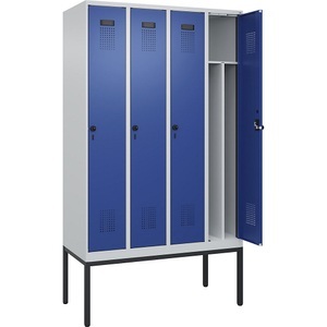undefined, Spind Evolo PLUS Trennwand mittig, 4 Abteile, lichtgrau / enzianblau, B 1200 mm, mit schmalen Füßen, Sicherheits-Drehriegel, Spind Evolo PLUS Trennwand mittig, 4 Abteile, lichtgrau / enzianblau, B 1200 mm, mit schmalen Füßen, Sicherheits-Drehriegel