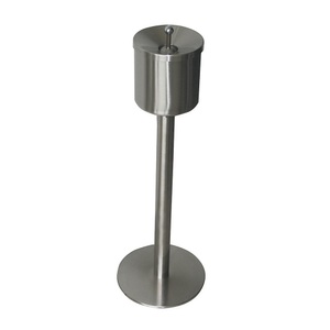 Ascher mit Kugelkopf als Stehaschenbecher Edelstahl