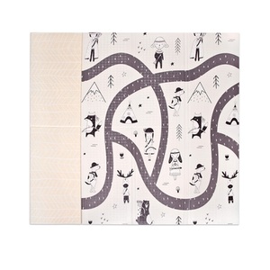Hakuna Matte, Hakuna Matte faltbare Spielmatte - kleine Entdecker Sand Chevron, 