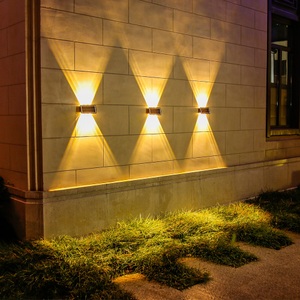Lighinthebox, Outdoor-Solarwandleuchten LED-Gartenleuchten Smart Light Control Sensor wasserdichte Wandleuchte Innenhof Veranda Lampe Balkonzaun Durchgangsbeleuchtung Landschaftsdekoration Solar-Nachtlicht Lightinthebox, Outdoor-Solarwandleuchten LED-Gartenleuchten Smart Light Control Sensor wasserdichte Wandleuchte Innenhof Veranda Lampe Balkonzaun Durchgangsbeleuchtung Landschaftsdekoration Solar-Nachtlicht Lightinthebox