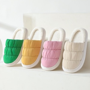 Lighinthebox, Damen Daunenpuff Memory Foam Clog Pantoffel Warme Hauspantoffeln für Damen Bequeme Fleece gefütterte Winterpantoffeln Indoor Outdoor Sohlen Lightinthebox, Damen Daunenpuff Memory Foam Clog Pantoffel Warme Hauspantoffeln für Damen Bequeme Fleece gefütterte Winterpantoffeln Indoor Outdoor Sohlen Lightinthebox