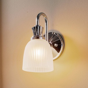 KICHLER, LED-Bad-Wandleuchte Cora mit Glasschirm, 1-flammig, LED-Bad-Wandleuchte Cora mit Glasschirm, 1-flammig