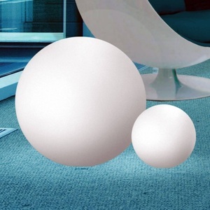 Linea Light, Leuchtkugel Oh für den Außenbereich 75 cm, Leuchtkugel Oh für den Außenbereich 75 cm