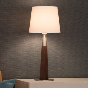 Schubiger, Schubiger Tischlampe Chios Nussbaum, XXXLutz Tischleuchte , 30655 Conico Herzblut , weiss, Nussbaumfarben , Holz, Metall, Textil , Nussbaum , massiv , 47 cm , gebürstet, matt,Echtholz , Schnurschalter , 005669000301