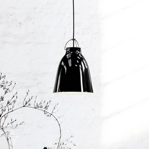 Hansen, Hansen Caravaggio High Gloss Pendelleuchte P2 schwarz-schwarz, FRITZ HANSEN Caravaggio P2 Glanz schwarz/schwarz