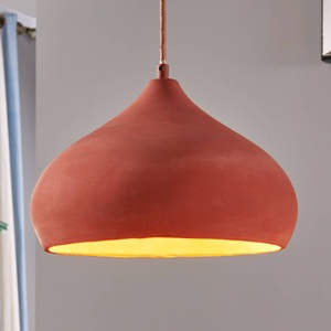 Terracotta-Pendelleuchte Fiona in schöner Form