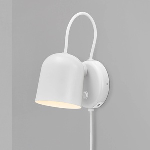 Wandleuchte Angle, mit Kippschalter, weiß