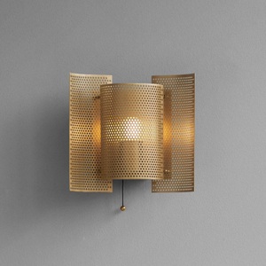 Northern, Northern Butterfly perforated Wandleuchte, messing, Wandleuchte mit Stromkabel Butterfly gold metall / Metall-Lochblech - Neuauflage des Originalmodells aus dem Jahr 1954 - Northern metall en metall