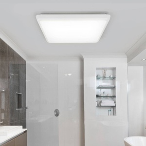 Schlichte Deckenleuchte Augustin mit LED, IP54