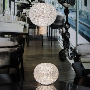 KARTELL, Kartell Planet - LED-Tischleuchte, transparent, Tischleuchte Planet LED plastikmaterial transparent / LED - H 28 cm - Kartell transparent en plastikmaterial