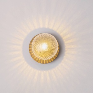 NUURA, Nuura Liila 1 Medium Wandlampe, 1-flg, gold/klar, Nuura Liila 1 Medium Wandlampe, 1-flg. gold/klar