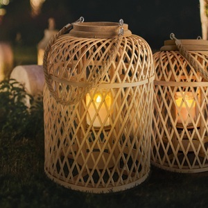 Näve, LED-Solarlaterne Korb, Bambus, Höhe 29 cm, natur, NÄVE - Solarleuchte BASKET - naturel - 23/23/29 cm