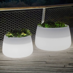 Newgarden, Newgarden Camelia 60 Pflanzkübel LED Solar+Akku, Newgarden LED-Solar-Pflanzkübel Camelia, Ø 59 cm, weiß